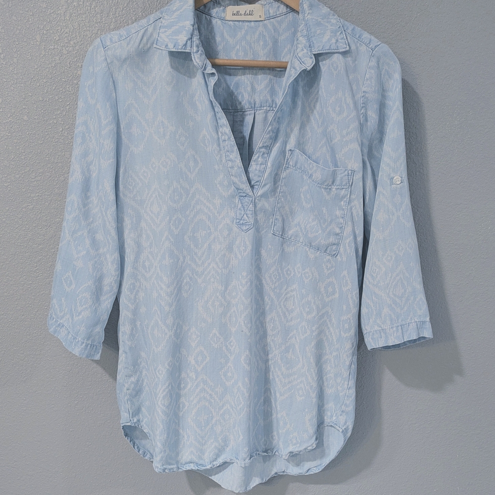 Bella Dahl Pale Blue Printed Split-Neck Tunic Top
